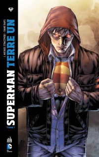  Superman - Terre un T1, comics chez Urban Comics de Straczynski, Davis, Ciardo
