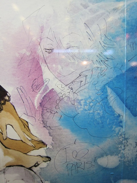 Dédicace géante de l'auteur sur le mur de l'exposition consacrée à Pandora Hearts